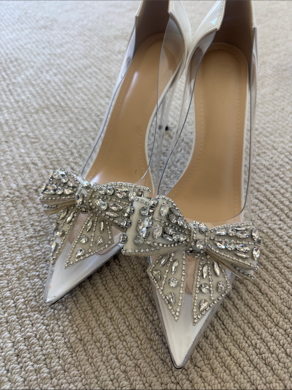 Women’s bow sequence heels
